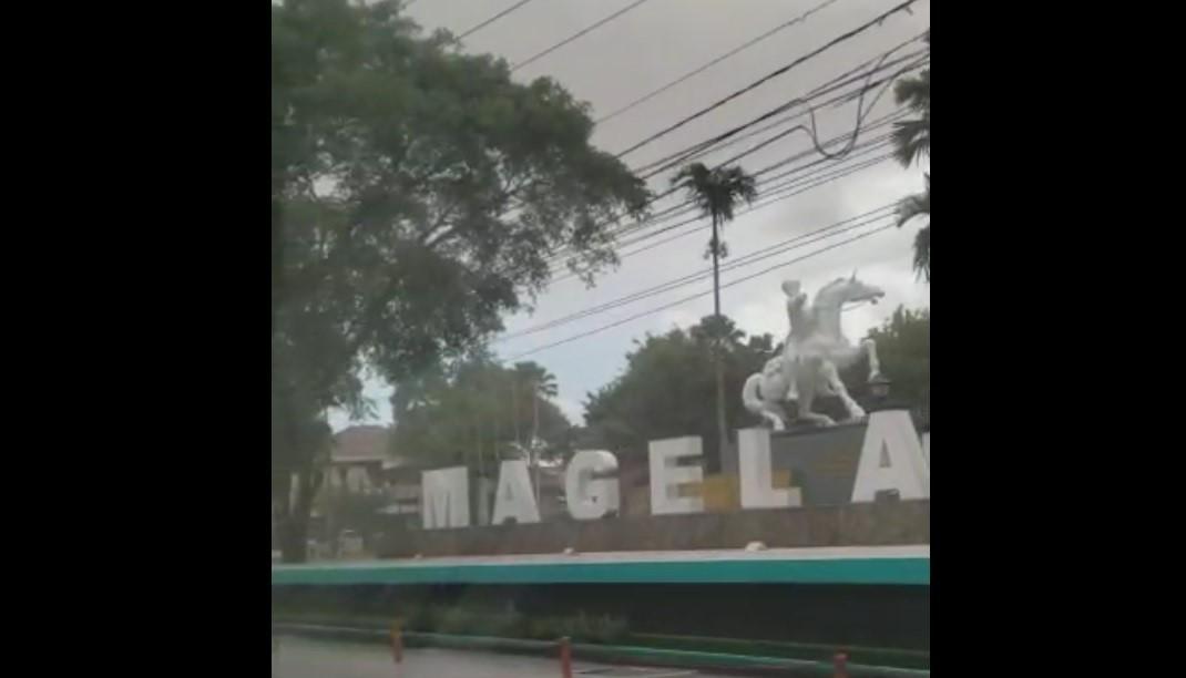 Kota Magelang Diguyur Hujan Abu Vulkanik Gunung Merapi, BPBD Langsung Bagikan Masker