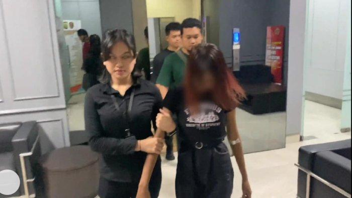 Anak-Bunuh-Orang-Tuanya-di-Jakarta-Diduga-Gara-gara-Sakit-Hati-Dimarahi-Korban.jpg