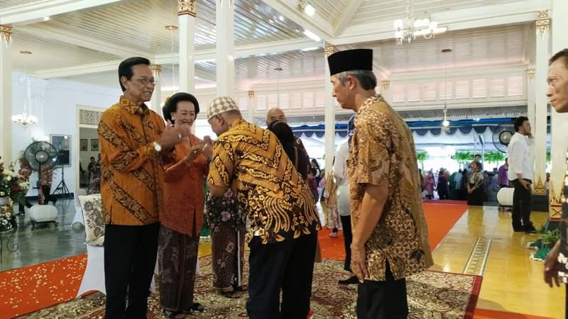 Antusiasme-masyarakat-dalam-open-house-di-Bangsal-Kepatihan-Kompleks-Kepatihan-Yogyakarta.jpg