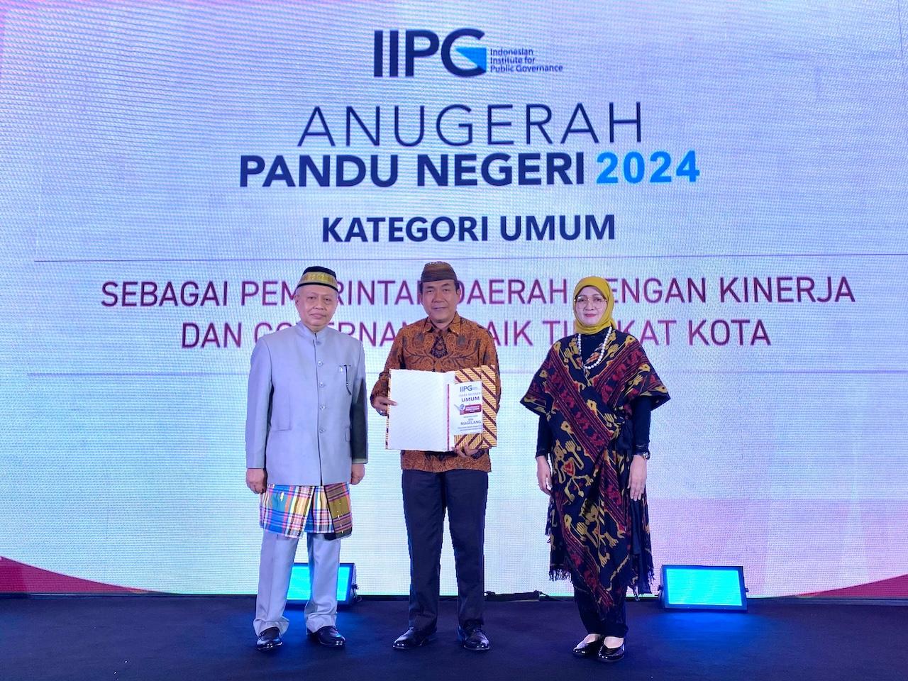 Anugerah-Pandu-Negeri-2024-Kota-Magelang-Raih-Predikat-Pemda-dengan-Kinerja-Baik.jpg