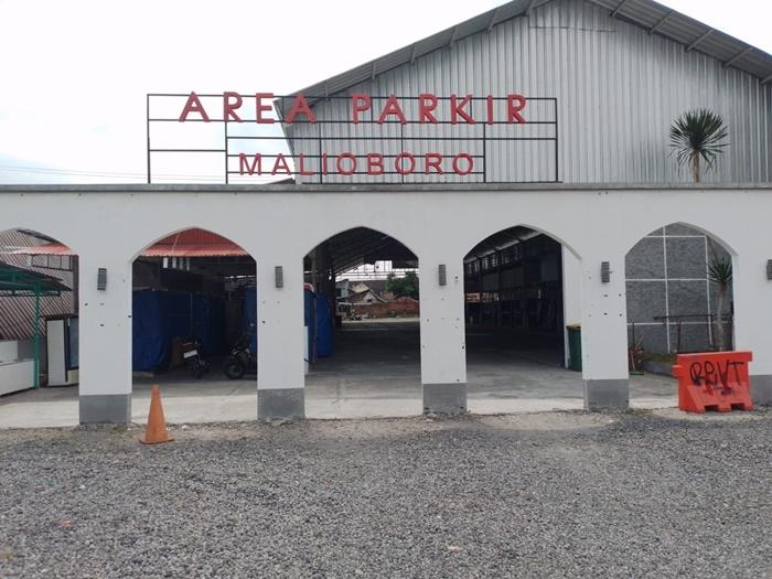 Area-parkir-Malioboro-13102025.jpg