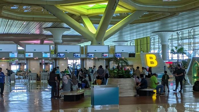 Arus-Penumpang-di-Bandara-YIA-Kulon-Progo-Terpantau-Masih-Tinggi-seusai-Libur-Lebaran.jpg