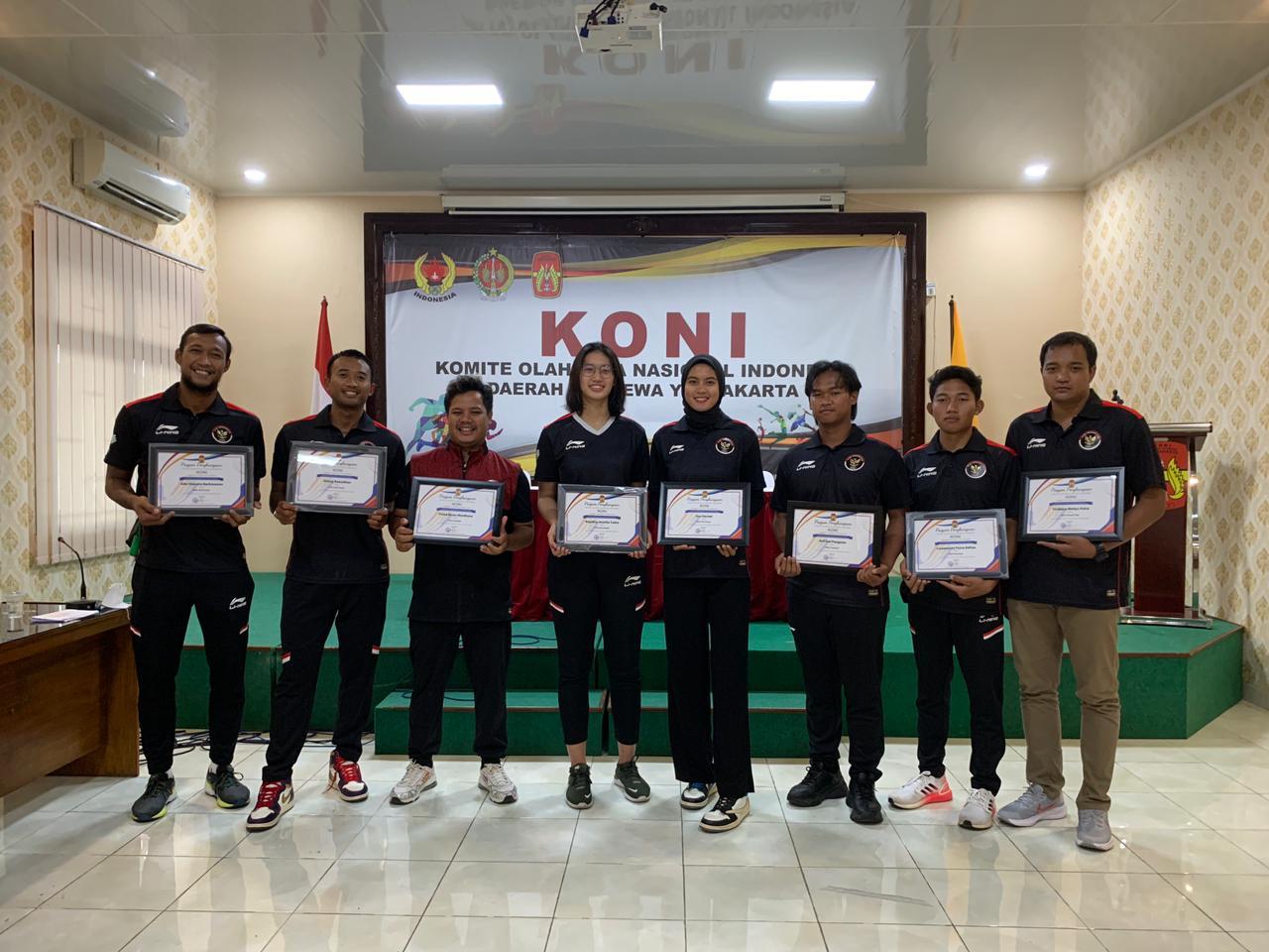 Atlet-DIY-yang-meraih-medali-di-ajang-SEA-Games-XXXI-Hanoi-Vietnam-1.jpg