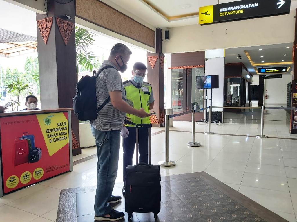 Aturan-Baru-di-Bandara-Adisutjipto-Penumpang-Tidak-Diwajibkan-Menunjukan-Hasil-Tes-Covid-19.jpg