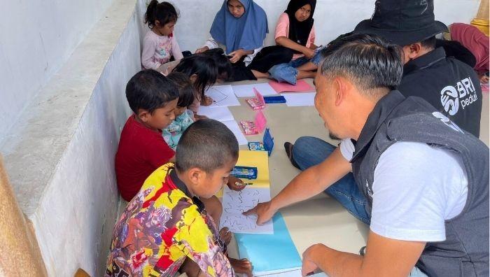 BRI Perkuat Bantuan Pascabencana Lewat Program Trauma Healing bagi Anak-anak di Sumatra