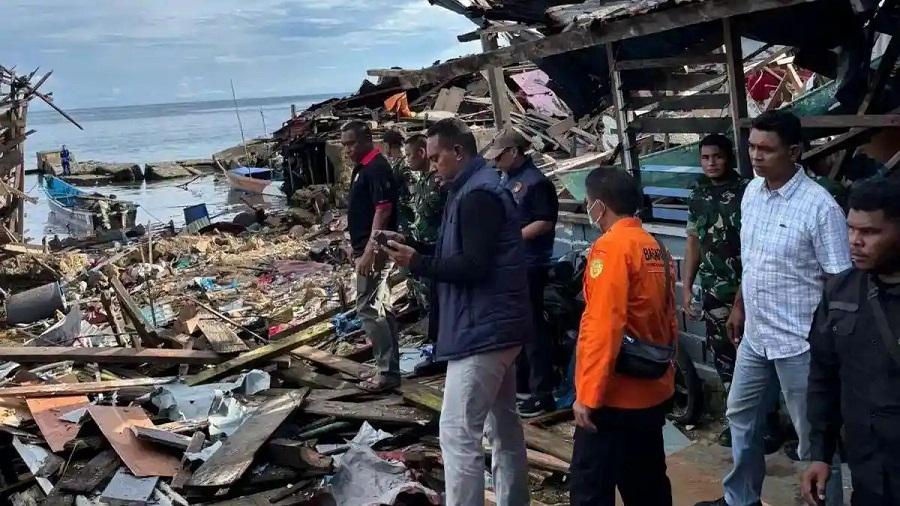 Blarrr-Ledakan-Dahsyat-Guncang-Pemukiman-Padat-Penduduk-di-Biak-5-Tewas-3-Hilang.jpg