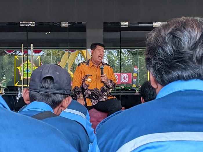 Bupati Kulon Progo Temui Pegawai PT SAK, Jelaskan soal Keputusan Penghentian Operasional Perusahaan