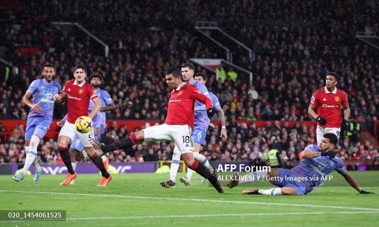 Casemiro-mencetak-gol-pertama-di-Liga-Inggris-Manchester-United-vs-Bournemouth.jpg