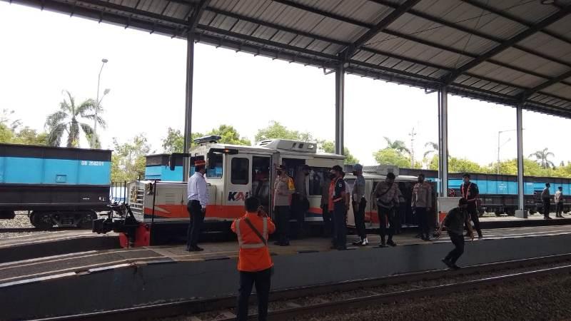 Cegah Kecelakaan, Selama Arus Mudik Lebaran Perlintasan KA Tanpa Palang Pintu di DIY Dijaga Petugas