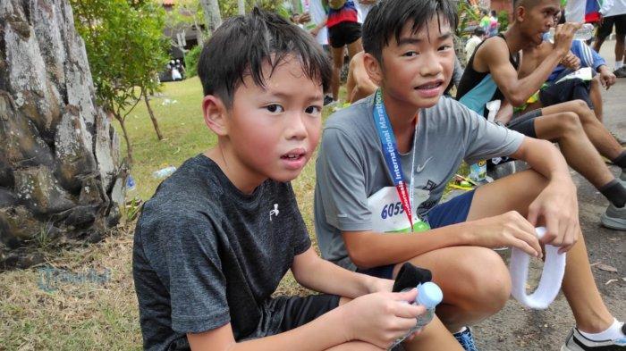 Cerita-Bocah-10-Tahun-Pencapai-Finish-Termuda-di-Indonesia-International-Marathon-2022.jpg