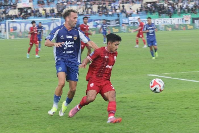 Derby-Mataram-Berjalan-Sengit-PSIM-Yogyakarta-vs-Persis-Imbang-di-Babak-Pertama.jpg