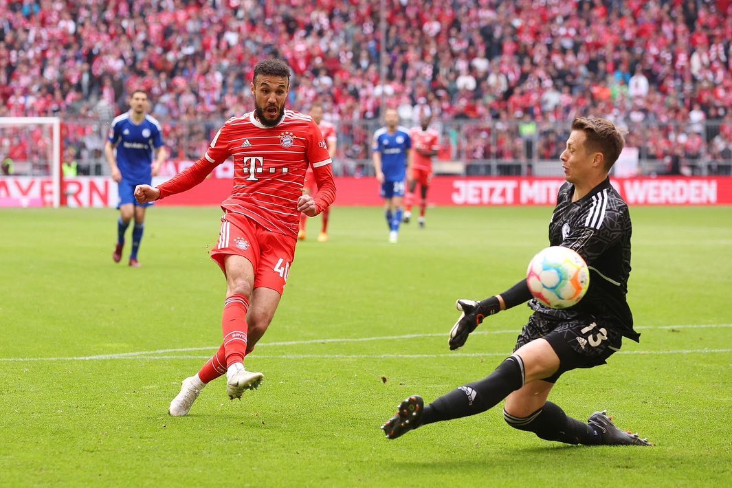 Diminati-Barcelona-Real-Madrid-dan-Man-United-Bayern-Munchen-Enggan-Jual-Noussair-Mazraoui.jpg