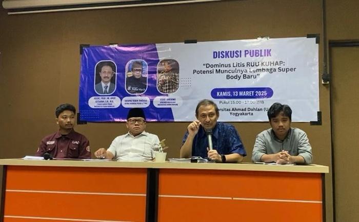 Diskusi-publik-bertajuk-Dominus-Litis-RUU-KUHAP.jpg