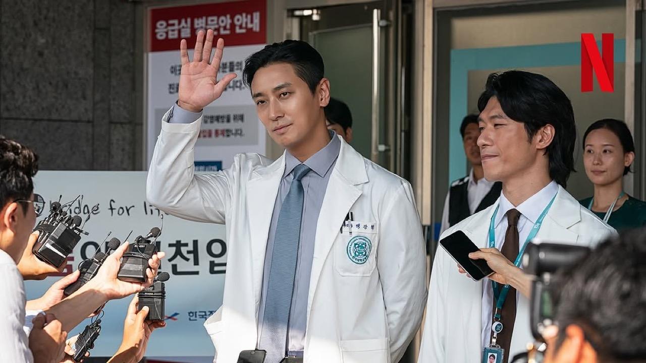 INI Perbedaan Ending The Trauma Code: Heroes on Call di Drama dan Webtoon, Dokter Baek Malah Resign?