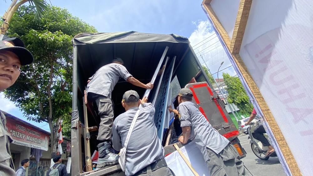 Dukung-Kampanye-Tertib-Afnan-Singgih-Apresiasi-Penertiban-APK-Pilkada-Kota-Yogya.jpg