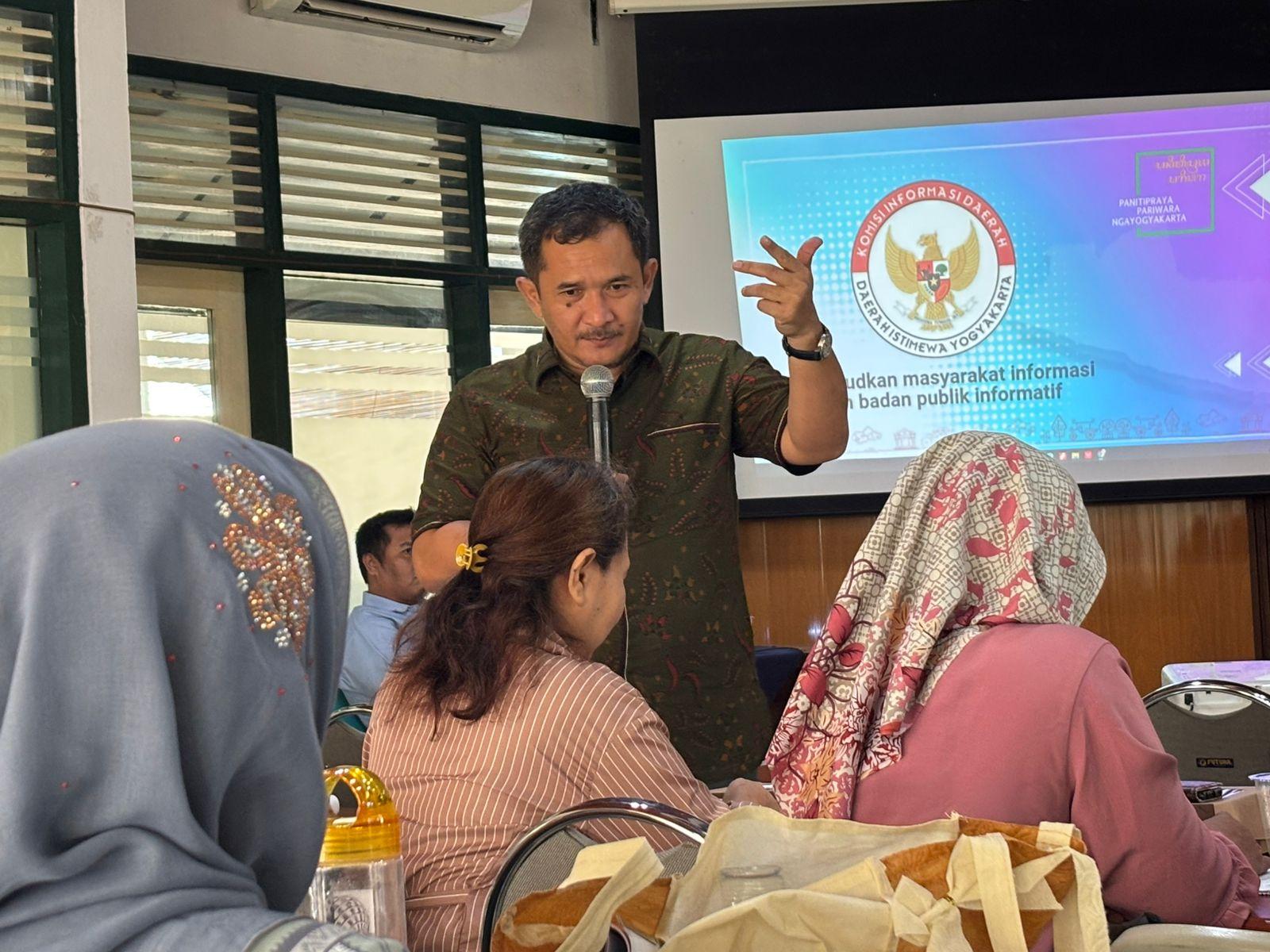 Eko-Suwanto-Ibu-Adalah-Soko-Guru-Pendidikan-Keluarga-dan-Masyarakat.jpg