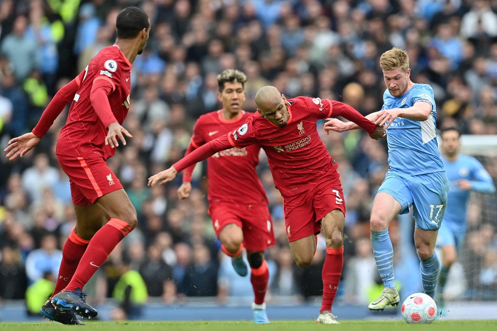 Fabinho-vs-Kevin-De-Bruyne-di-Liga-Inggris-antara-Manchester-City-vs-Liverpool-di-Stadion-Etihad.jpg