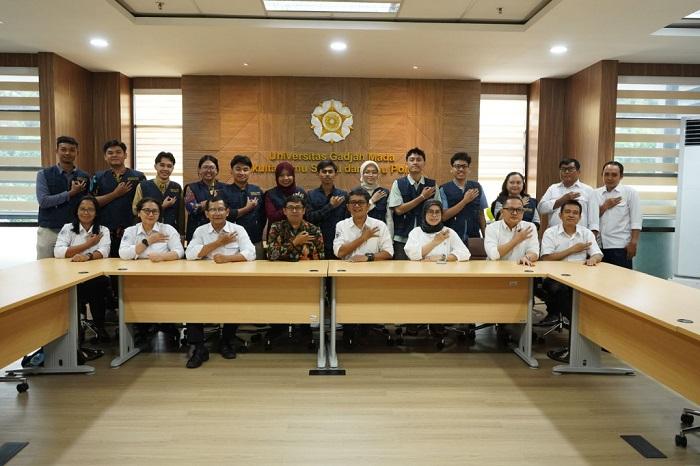 Fisipol UGM Kirim 12 Mahasiswa ke Aceh Sebagai Relawan Pendidikan Melalui Program Fisipol Mengajar