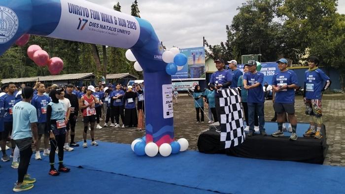 Fun-Run-Walk-peringatan-Dies-Natalis-ke-17-Unriyo.jpg