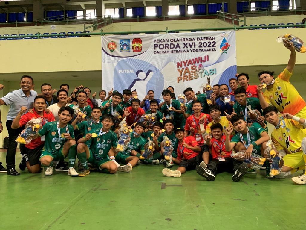 Futsal-Putra-Sleman-Raih-Medali-Emas-Porda-DIY-2022.jpg