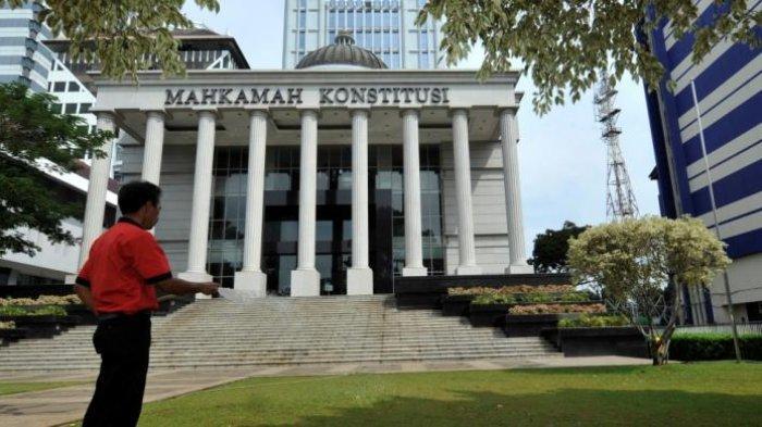 Gedung-Mahkamah-Konstitusi-MK-di-Jakarta.jpg