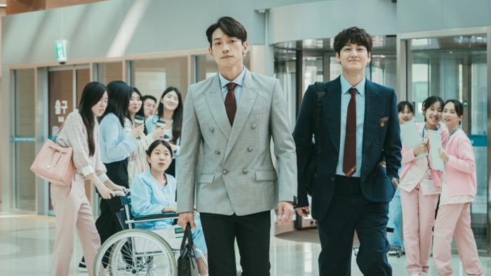 Ghost-Doctor-Drama-Korea-Terbaru-di-Bulan-Januari-2022.jpg