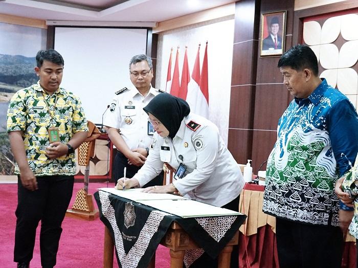 Implementasi-Pidana-Kerja-Sosial-Kanwil-Ditjenpas-DIY-dan-Pemkab-Kulon-Progo-Teken-Kerja-Sama.jpg