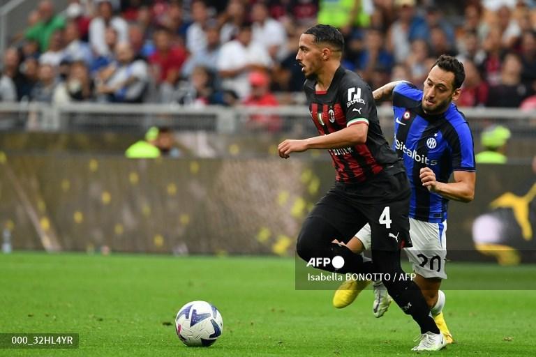 Ismael-Bennacer-vs-Hakan-Calhanoglu-di-Liga-Italia-Serie-A-antara-AC-Milan-vs-Inter-Milan.jpg