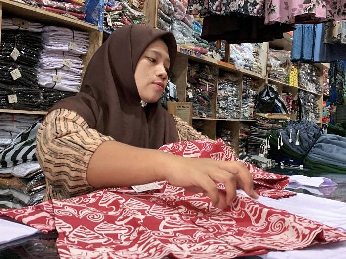 Jelang Tahun Ajaran Baru, Pesanan Seragam Sekolah di Kulon Progo Meningkat - Tribunjogja.com
