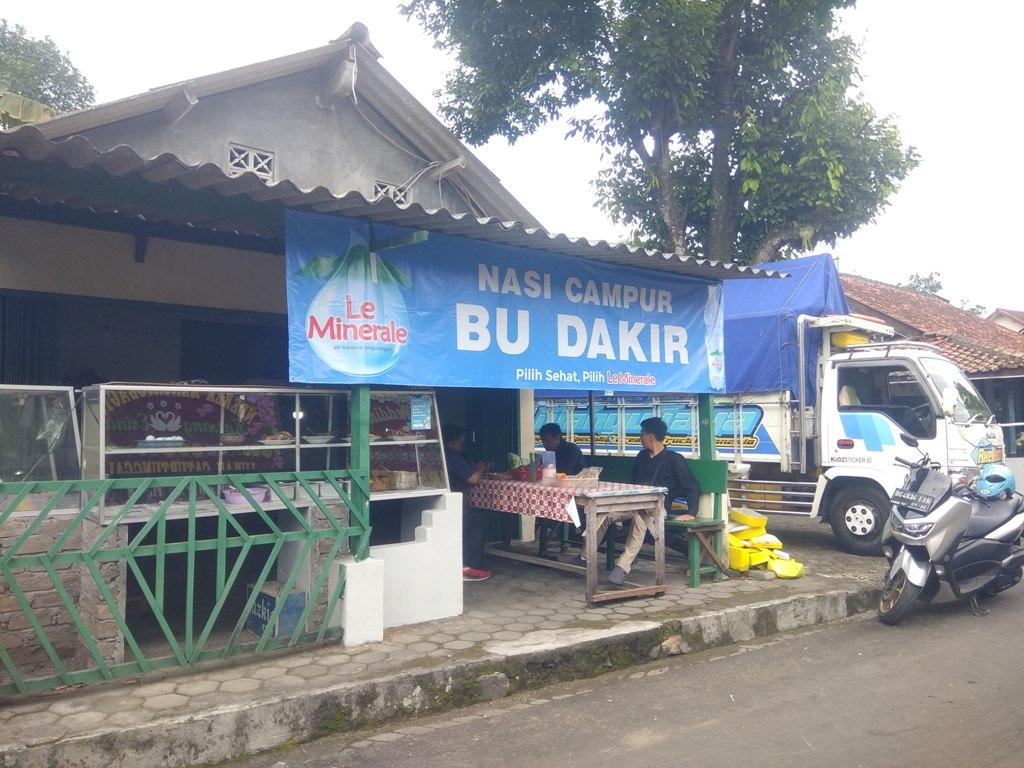 Kaesang-dan-Erina-Nikah-Warung-Warga-di-Purwosari-Ketiban-Berkah-Omzet-Penjualan-Naik.jpg