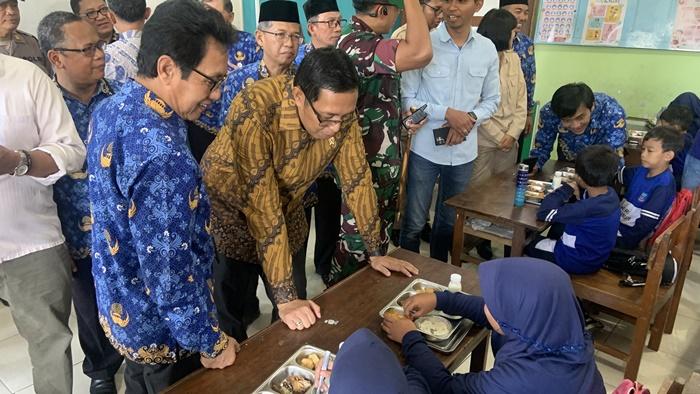 Kepala-Kantor-Komunikasi-Presiden-Hasan-Nasbi-1712025.jpg