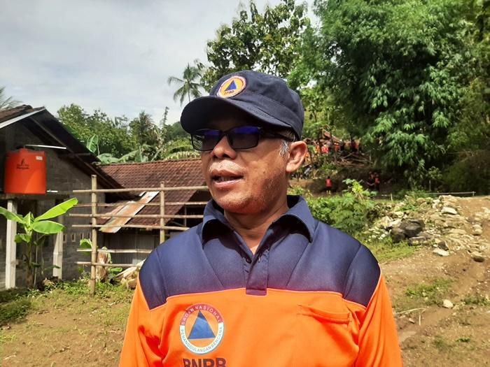 Kepala-Pelaksana-BPBD-DIY-Biwara-Yuswantana-di-Padukuhan-Blembem.jpg