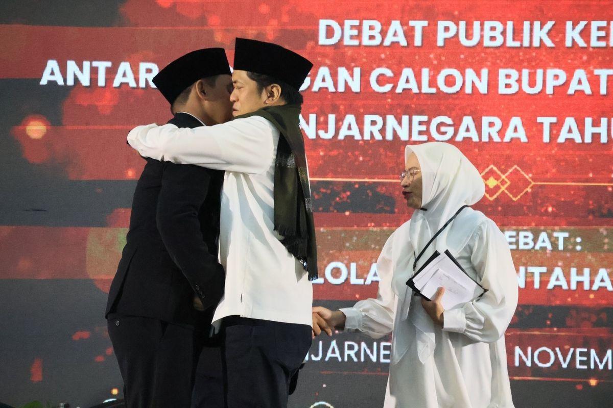 Kericuhan-Warnai-Debat-Pilkada-Banjarnegara-2024-Pendukung-Paslon-Terlibat-Aksi-Dorong-dorongan.jpg