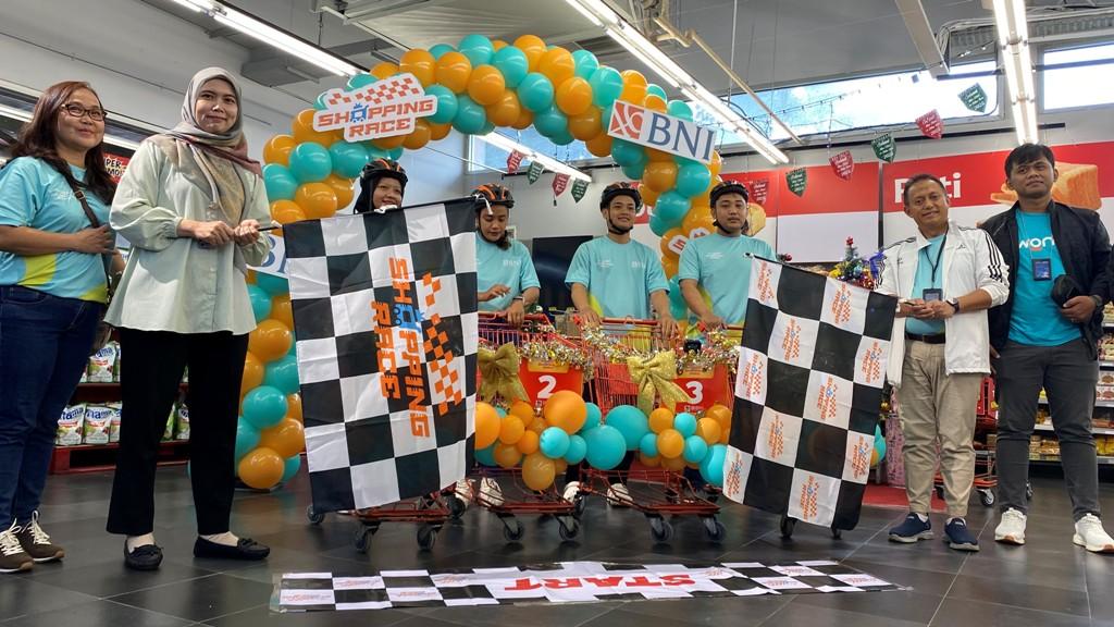 Keseruan-event-Shopping-Race-di-Superindo-Godean-Jalan-HOS-Cokroaminoto-Tegalrejo-Kota-Yogya.jpg