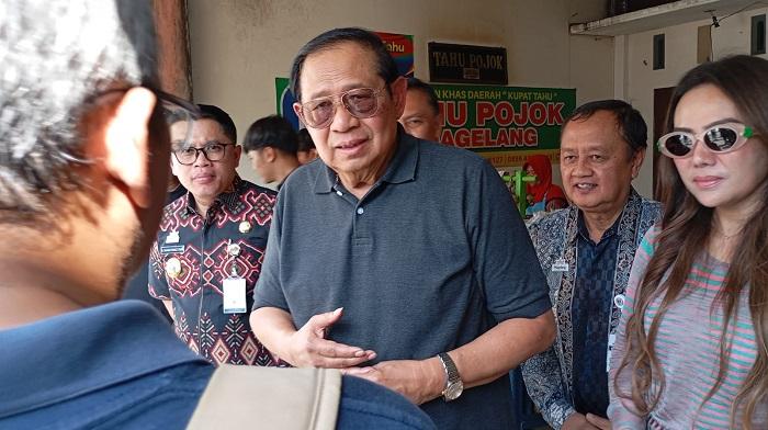Kunjungi-Magelang-SBY-Nostalgia-Kupat-Tahu-Pojok.jpg