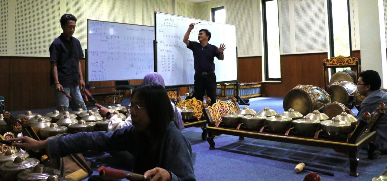Gamelan Jawa hingga Talempong Sumatra, Generasi Muda Antusias di Lokakarya ISI Yogyakarta