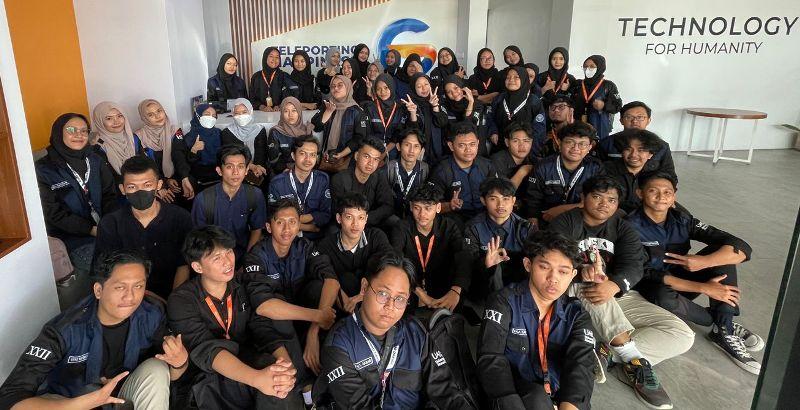 Mahasiswa-Sistem-Informasi-UAD-Kunjungi-GMEDIA-Intip-Peluang-Lapangan-Kerja-di-Industri-Teknologi.jpg