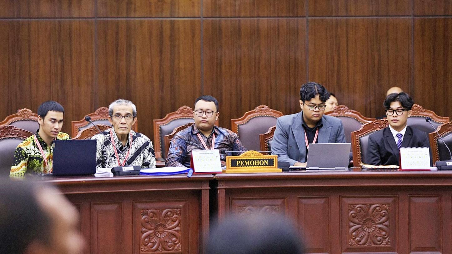 Mahasiswa-UIN-Sunan-Kalijaga-Yogyakarta-yang-Gugat-Presidential-Threshold-ke-MK.jpg
