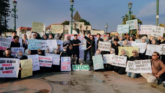Mahasiswa UNISA Suarakan Penolakan Judi Online di Titik Nol Kilometer Yogyakarta