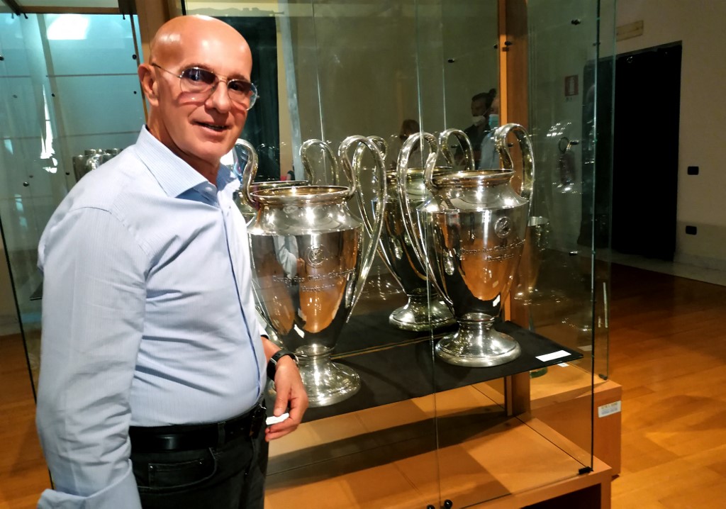 Mantan-pelatih-tim-nasional-sepak-bola-Italia-dan-dua-kali-juru-taktik-AC-Milan-Arrigo-Sacchi.jpg