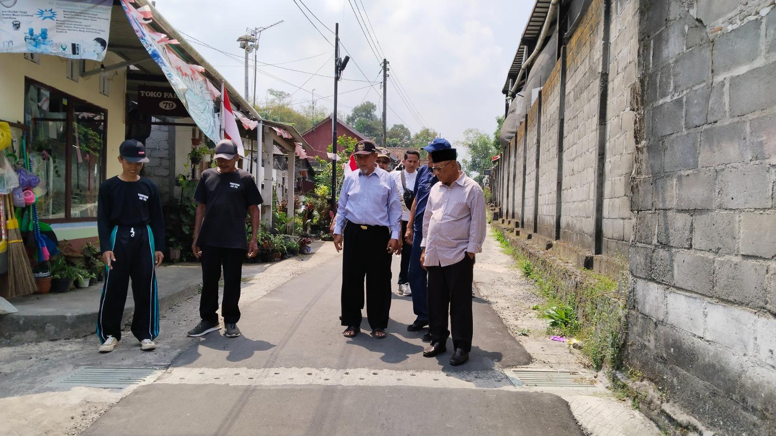 Mbah-Bardi-Realisasikan-Pembangunan-Drainase-dan-Musala-di-Gundengan-Sleman.jpg