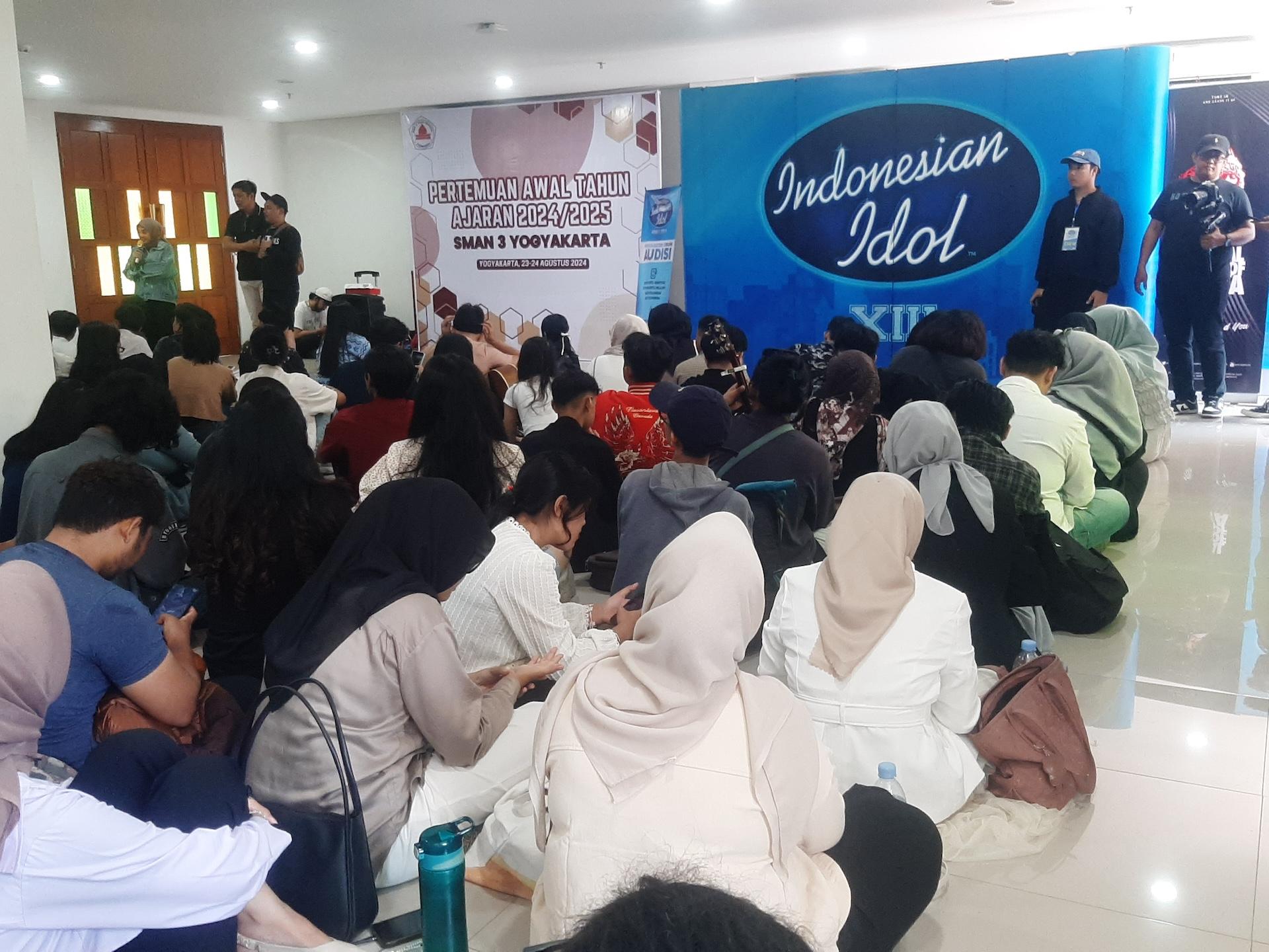 Mengintip-Keseruan-Muda-mudi-Ikuti-Audisi-Indonesian-Idol-2024-Yogyakarta-Terjauh-dari-Riau.jpg