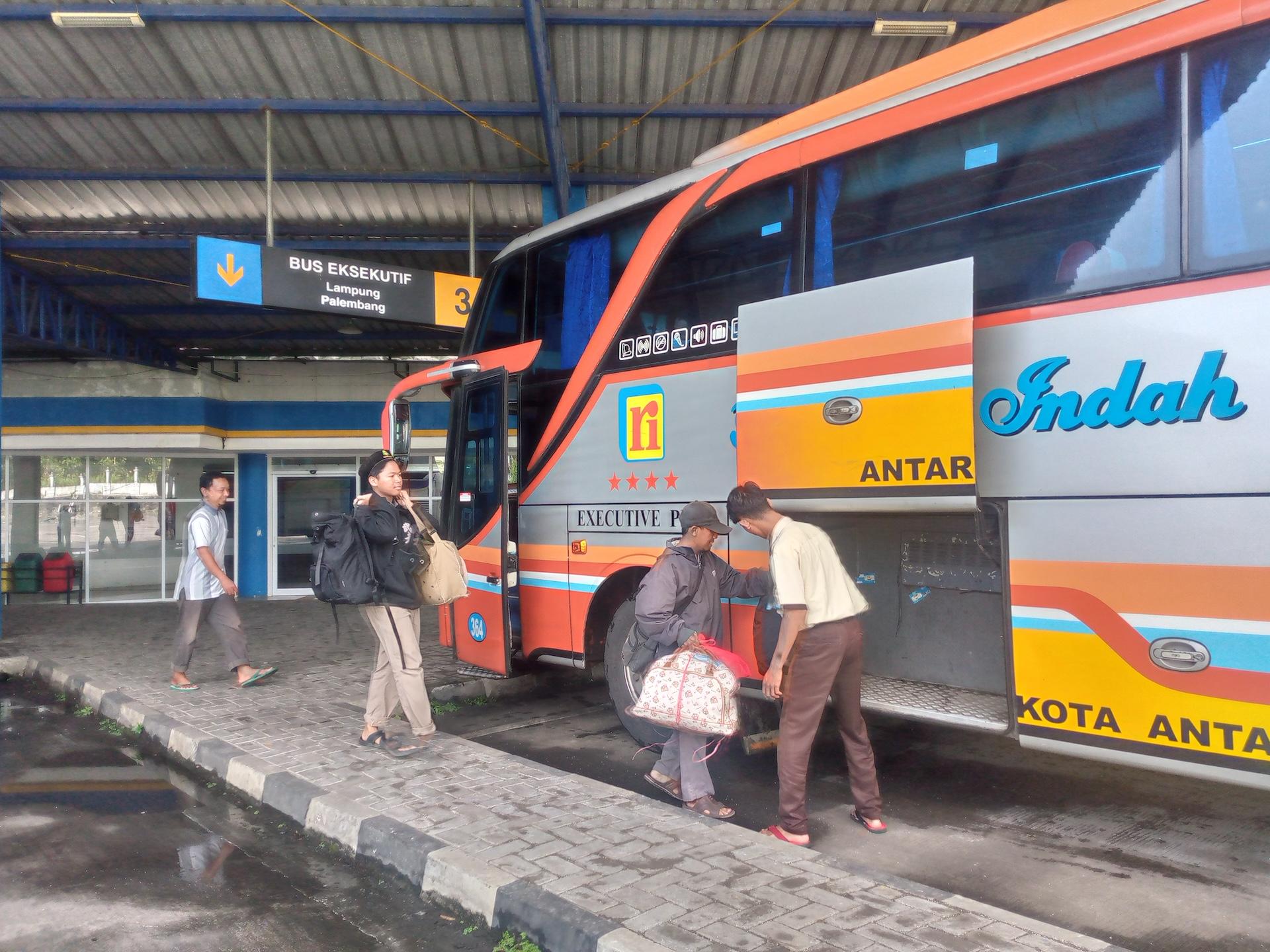 Mudik-Lebaran-2024-Jumlah-Penumpang-TerminalDhaksinarga-Gunungkidul-Diprediksi-Meningkat-5-Persen.jpg