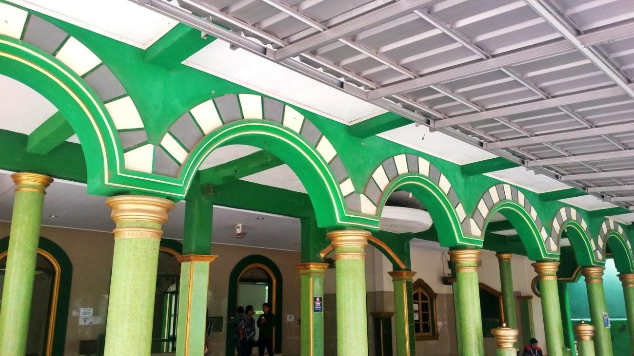 Ornamen-Masjid-Sunan-Gunung-Jati-Cirebon.jpg
