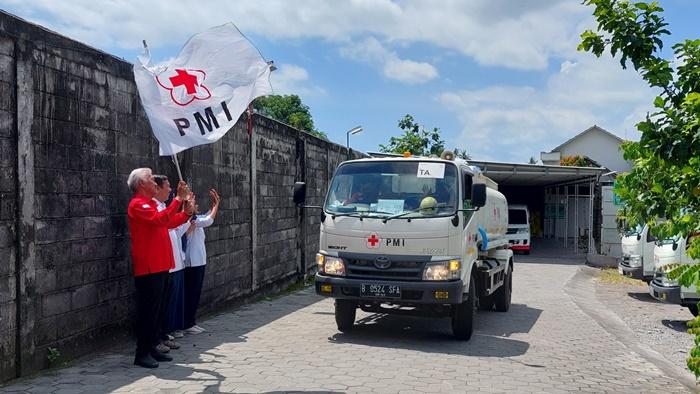 PMI-DIY-berangkatkan-bantuan-ke-Sumatra.jpg