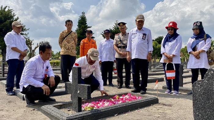 PMI-DIY-ziarah-ke-makam-relawan.jpg