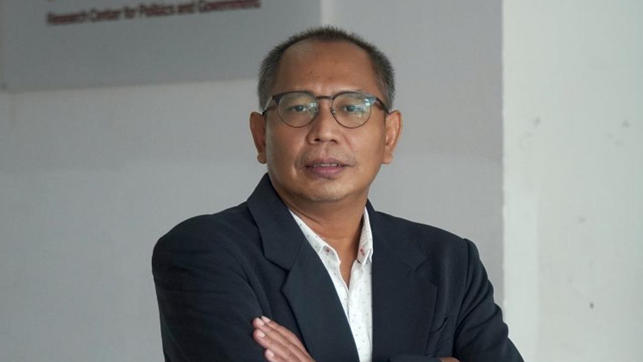 PROFIL-Mada-Sukmajati-Pakar-Politik-UGM-yang-Bakal-Jadi-Panelis-Debat-Perdana-Capres-Cawapres-2024.jpg