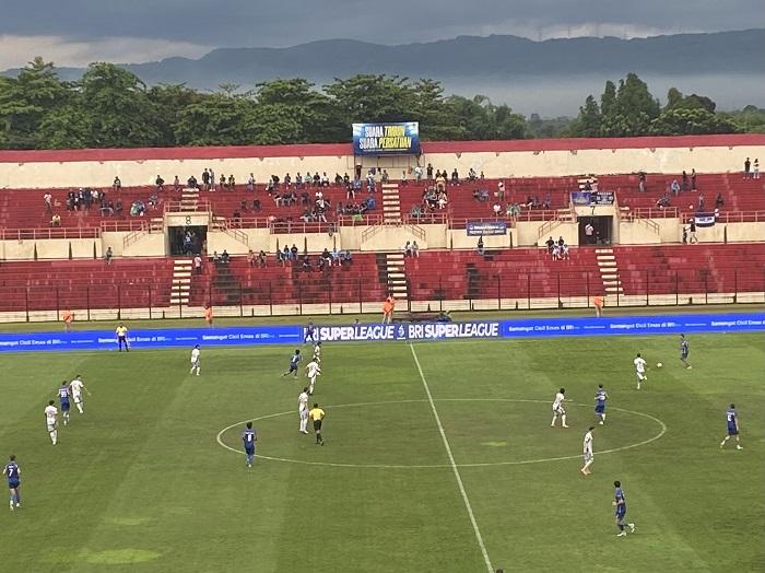 PSIM-Yogyakarta-Tertinggal-0-1-dari-Persita-Tangerang-di-Babak-Pertama.jpg