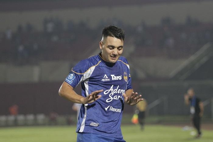PSIM-Yogyakarta-Unggul-2-1-atas-Persijap-di-Babak-Pertama-Lampu-Stadion-Sempat-Padam.jpg