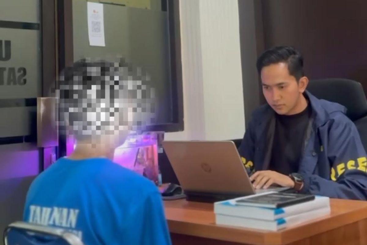 Pacaran-8-Tahun-Tiba-tiba-Putus-Karena-si-Doi-jadi-TKW-Pria-Ini-Nekat-Sebar-Video-Pribadi-Mantannya.jpg